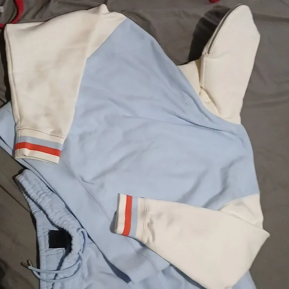 Air Jordan (Madison Chateau Rouge)Light Blue‎ and White Tracksuit. Sz.Sm - Picture 12 of 12